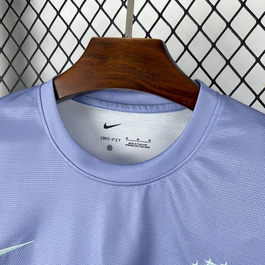 Maillot Brésil 25/26 – Édition Spéciale Violet Clair