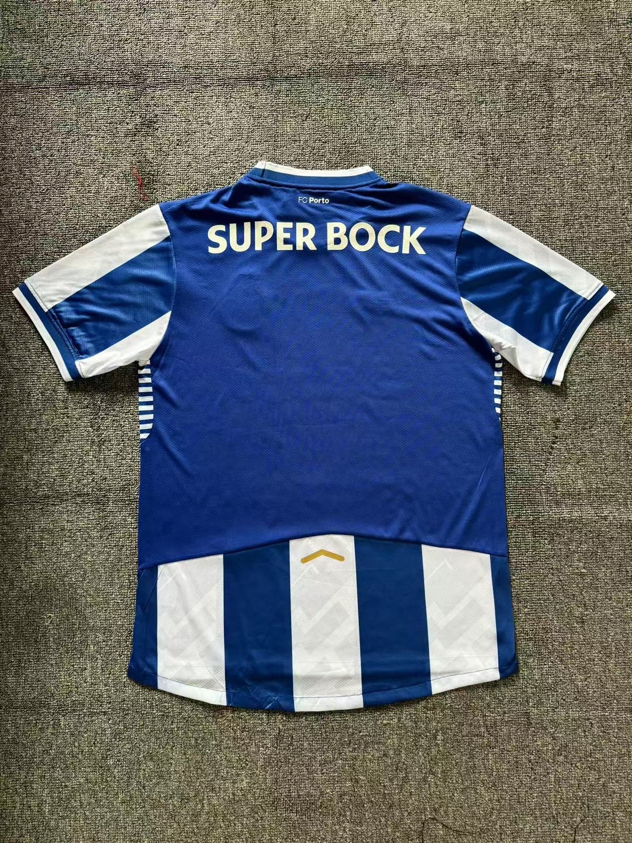 25/26 Porto Home