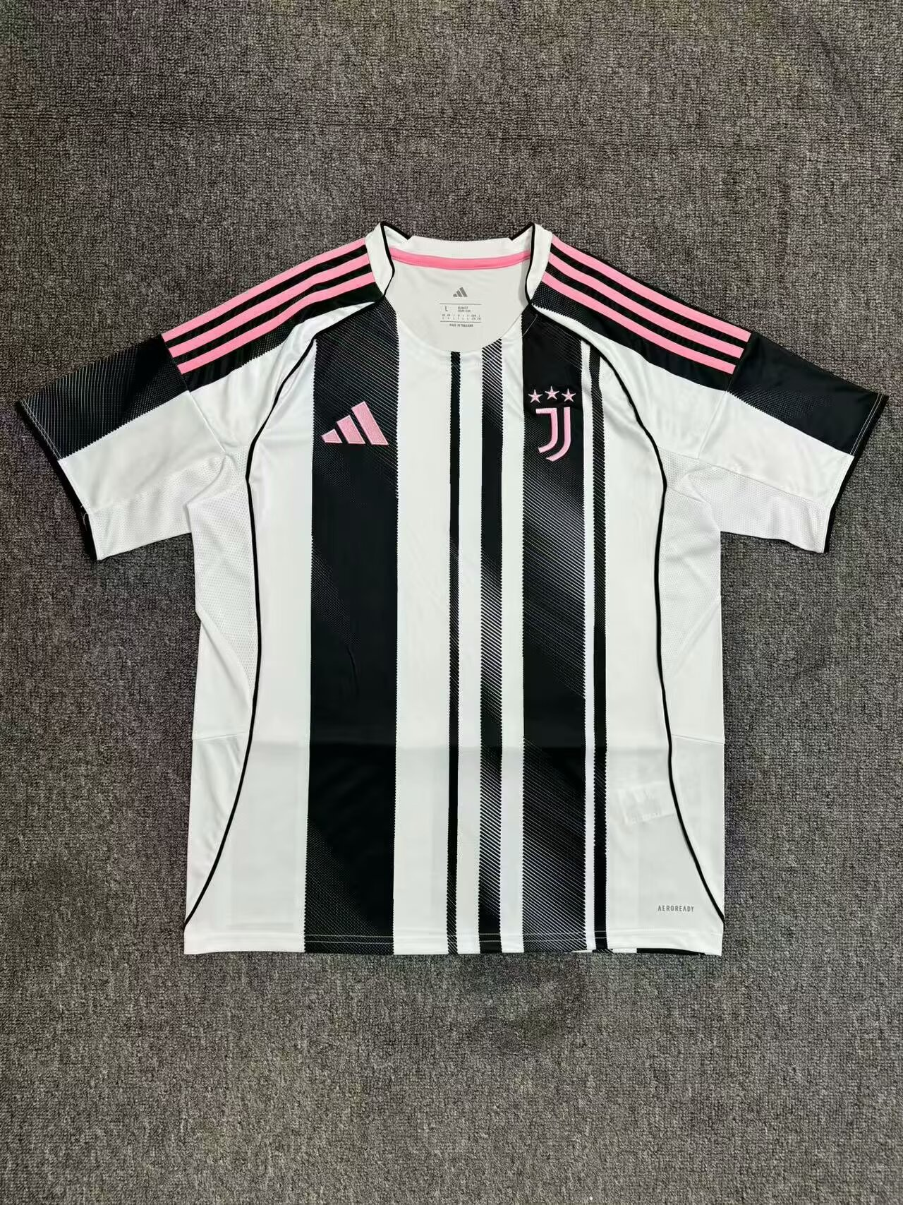 25/26Juventus home